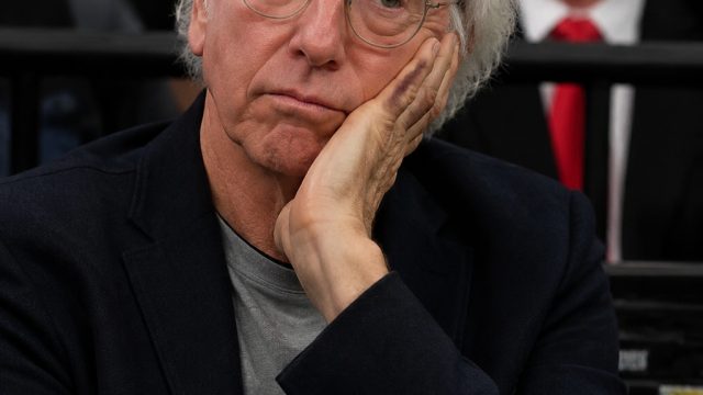 Larry David's Reaction to Trump's UFC Event Sparks National Debate | mafia judi, sydney totobet, har