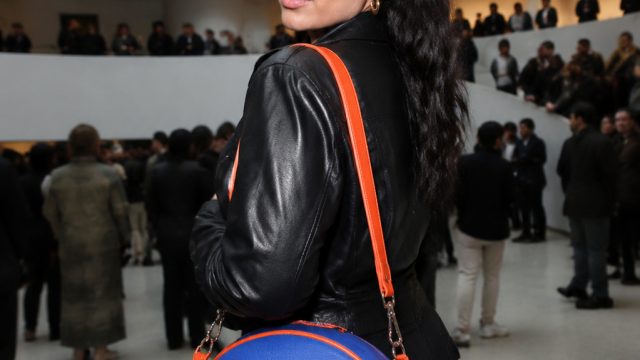 The Cultural Impact of Jordyn Woods' Iconic Knicks Bag at the Guggenheim | result paitopaman macau 2